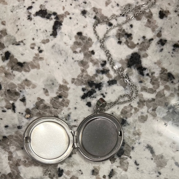 Silver Locket - Picture 2 of 5